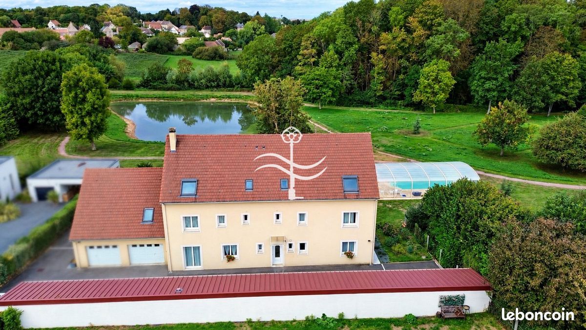 Maison 18 pièces 441 m² · à Ranville · 441 m² · 999 000 €