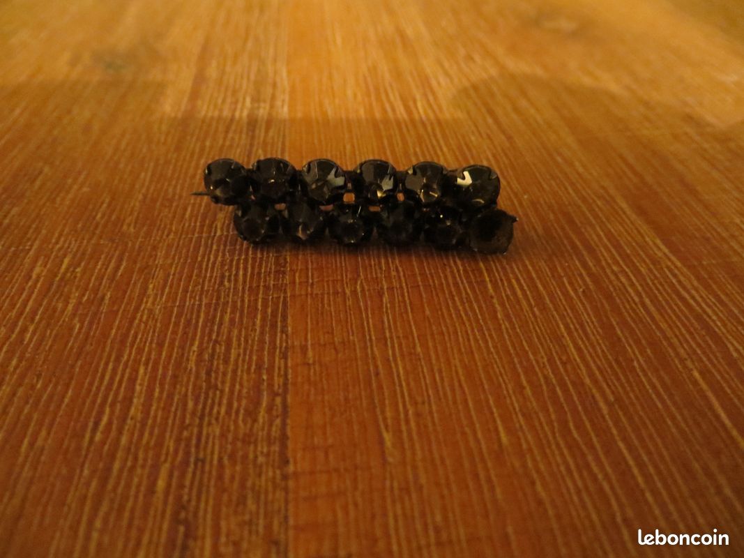 Broche épingle argent 1950 pierres noires serties (image 1)