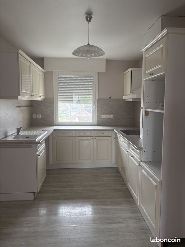 Appartement 4 pièces 104 m² · à Eu · 104 m² · 860 €/mois
