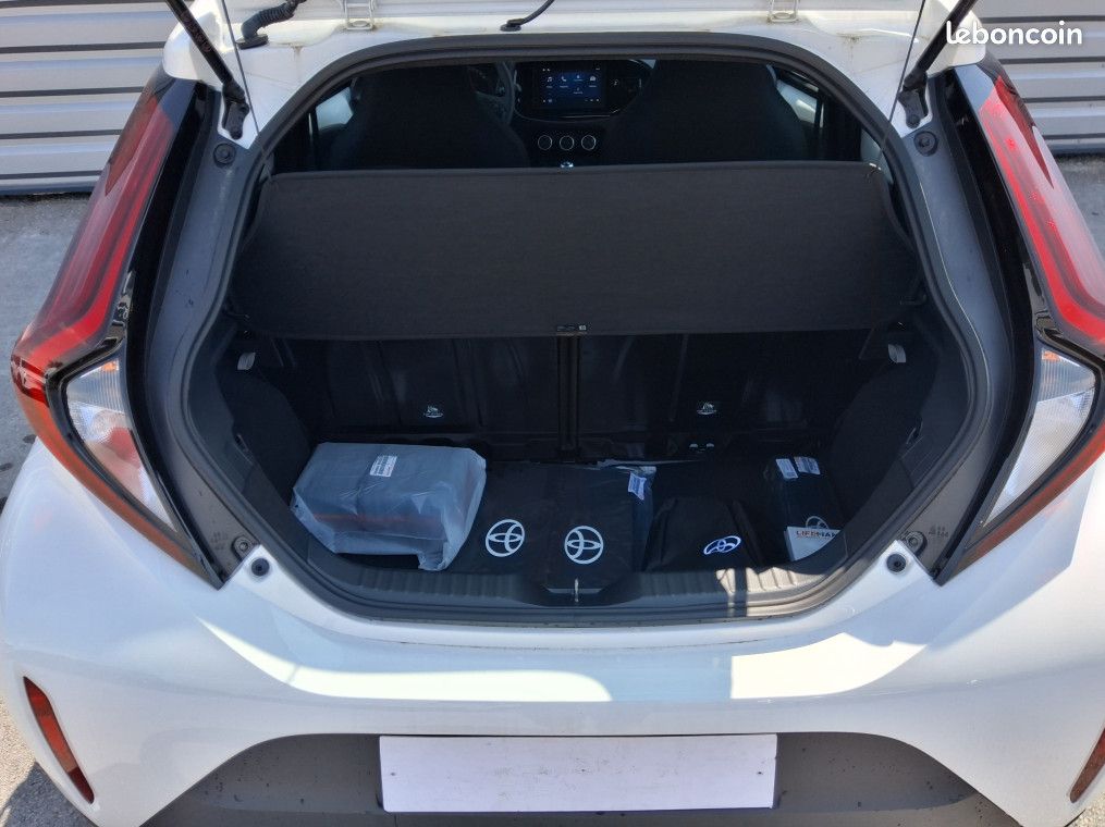 Toyota aygo x 1.0 VVT-i 72 Dynamic (image 9)