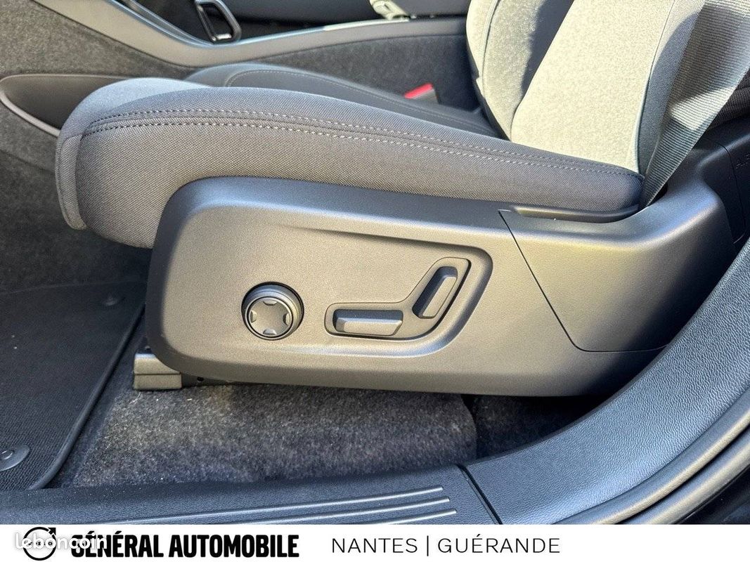 VOLVO C40 Recharge Extended Range 252 ch 1EDT Ultimate (image 13)