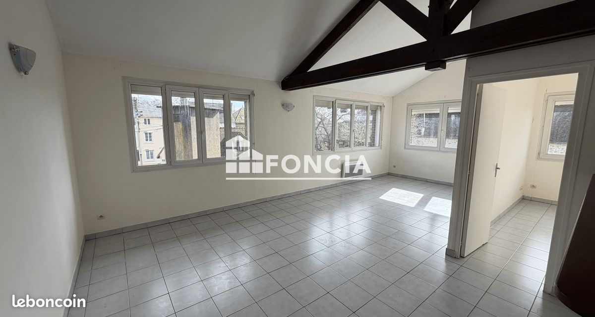 Apartment (image 6)