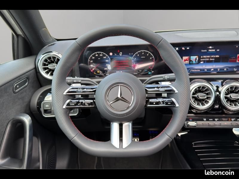 Mercedes-benz Classe A 180 136ch AMG Line 7G-DCT (image 9)