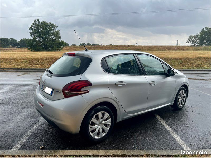 ✅ 1ERE MAIN - PEUGEOT 208 1.2 82ch - Historique COMPLET Peugeot (image 2)