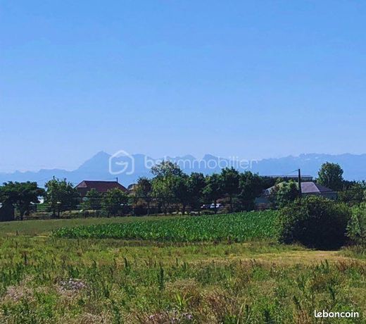 Terrain 2 642 m² Lombia