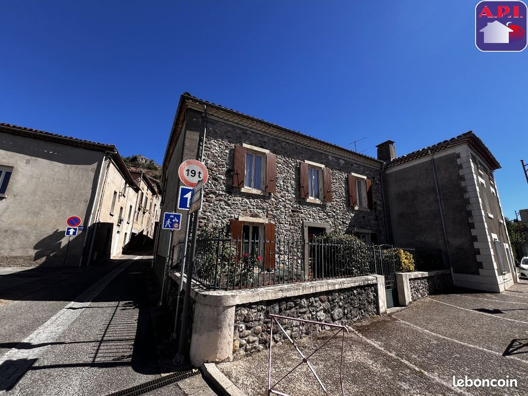 Maison 6 pièces 148 m² · à Foix · 148 m² · 145 000 €