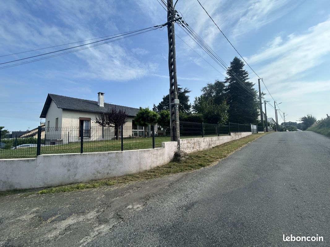 Maison 5 pièces 100 m² · à Rieupeyroux · 100 m² · 710 €/mois