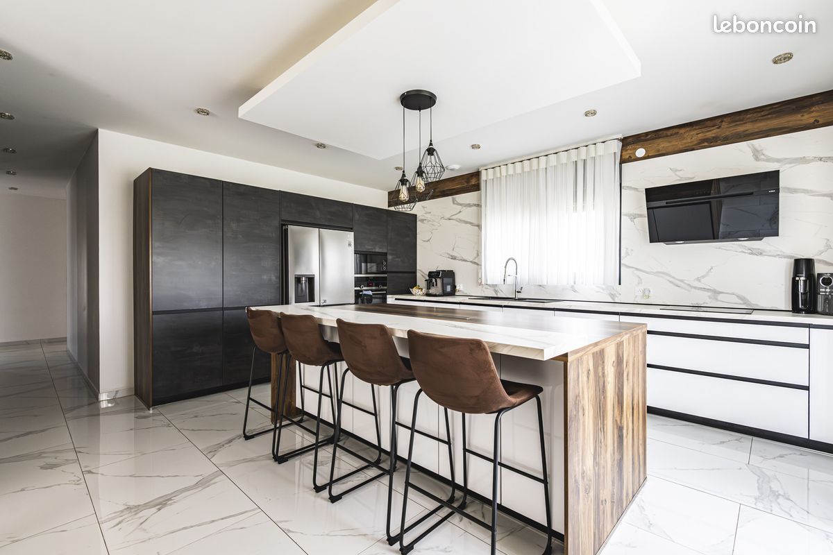 Maison 7 pièces 199 m² · à Pomacle · 199 m² · 579 000 €