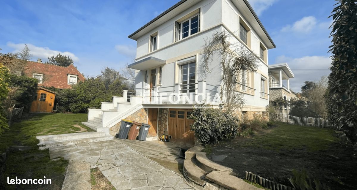 Maison 7 pièces 161 m² · à Croissy-sur-Seine · 161 m² · 4 004 €