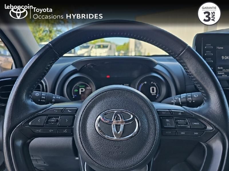 Toyota Yaris 116h Design 5p (image 13)