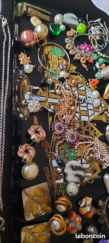 Lot Divers De Bijoux Dorés - Réf. REF10718J, Occasion