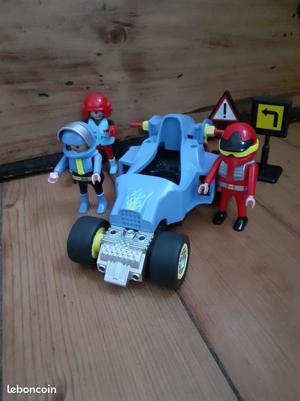 Playmobil : voiture transformable + 2 pilotes et caméraman (image 1)