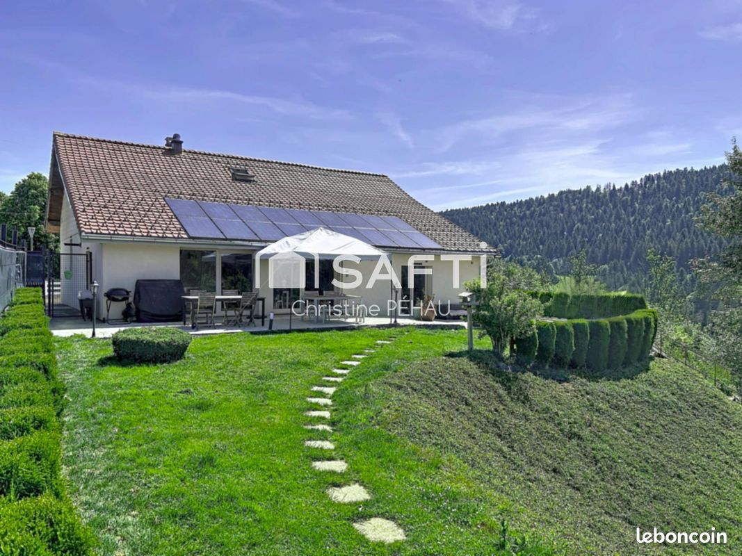 Maison 6 pièces 160 m² · à Pays-de-Montbenoît · 160 m² · 397 000 €