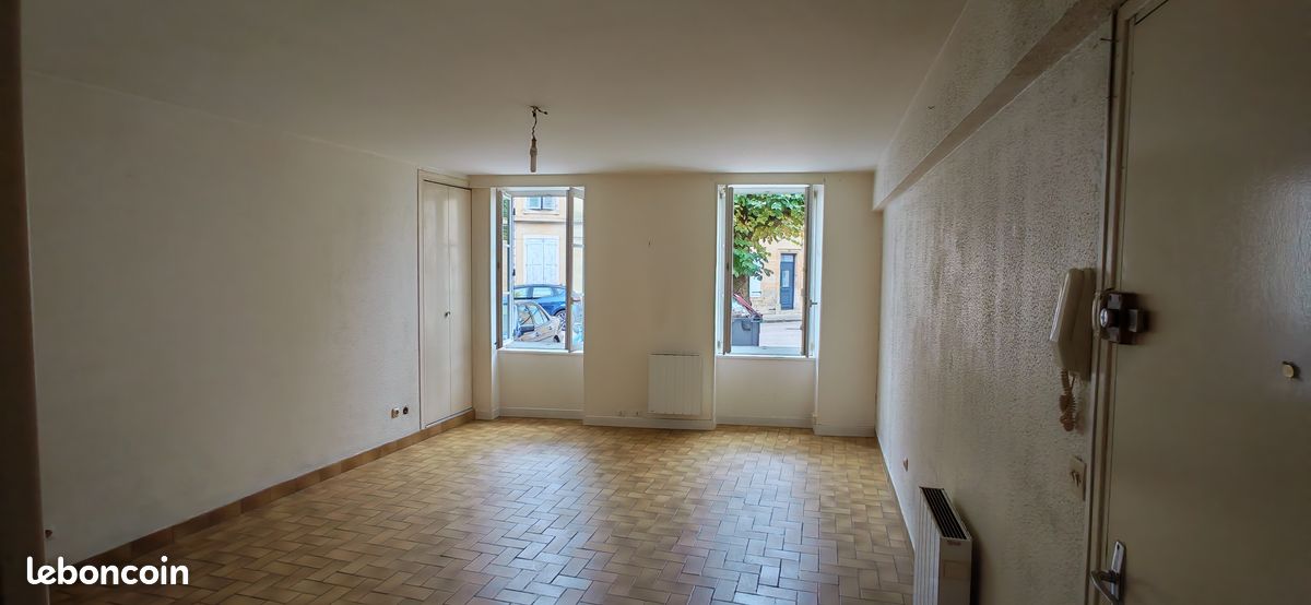 Appartement 1 pièce 30 m² · à Prémery · 30 m² · 240 €/mois
