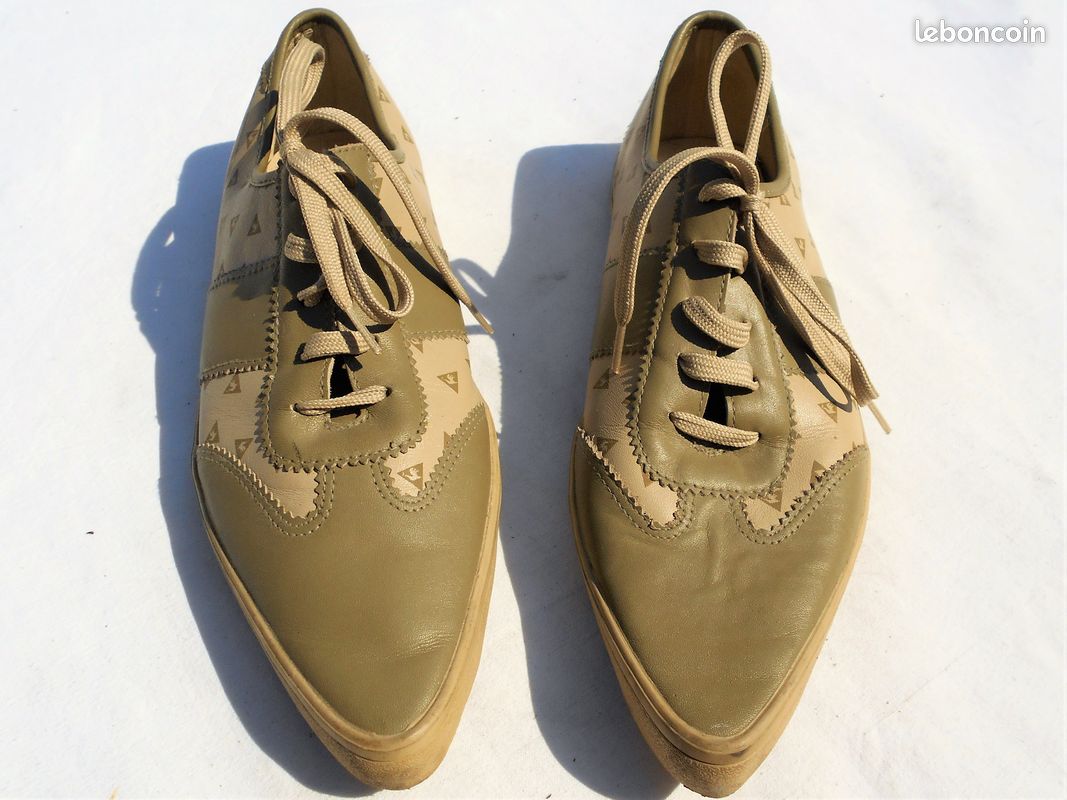 Chaussures LE COQ SPORTF p 39 cuir kaki très bon état , 10204 (image 2)