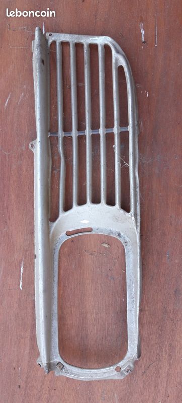 Demi calandre Renault 16 (image 1)