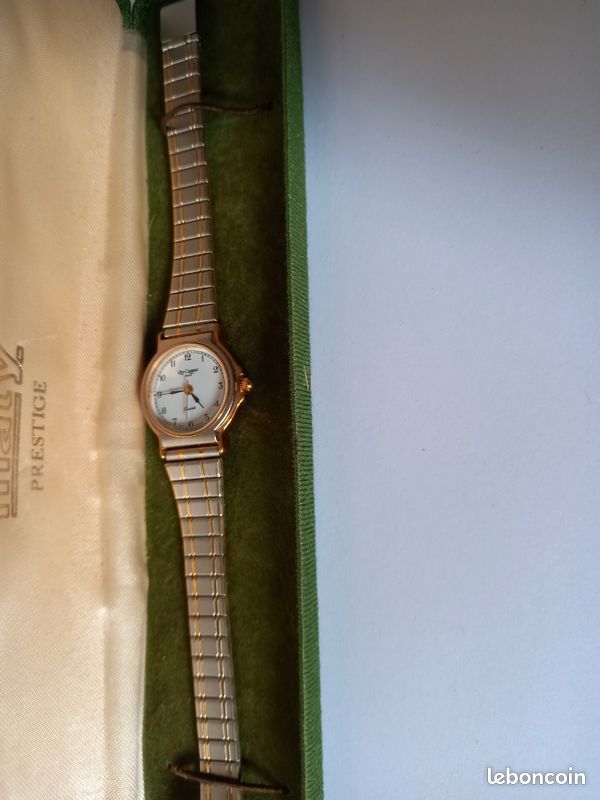Montre Vintage Guy Clarac - Cadran En Nacre - Élégance Intemporelle - Occasion