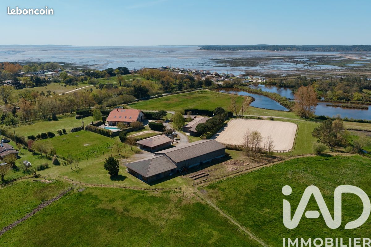 Maison 12 pièces 450 m² · à Arès · 450 m² · 4 890 000 €