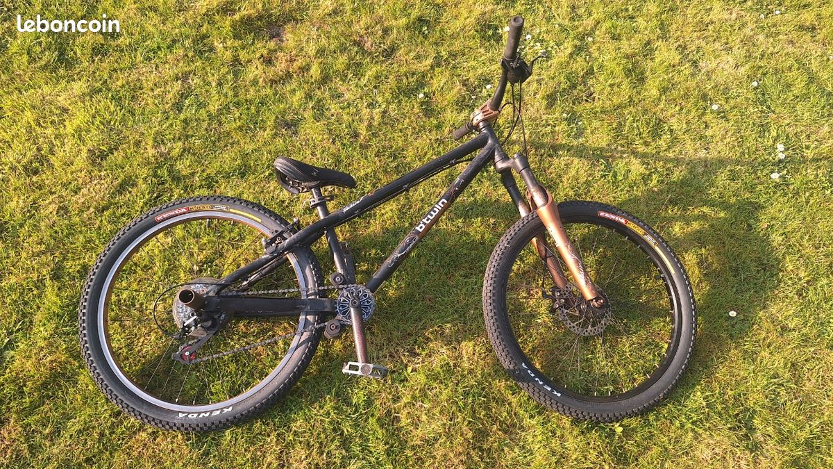 Mtb Velo De Dirt Mountain Bike Cadre Vtt Dirt Pas Cher Btwin Dirt