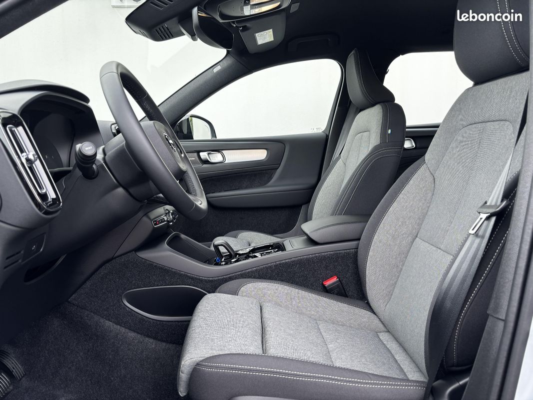 VOLVO XC40 B3 163 ch DCT7 Plus (image 7)