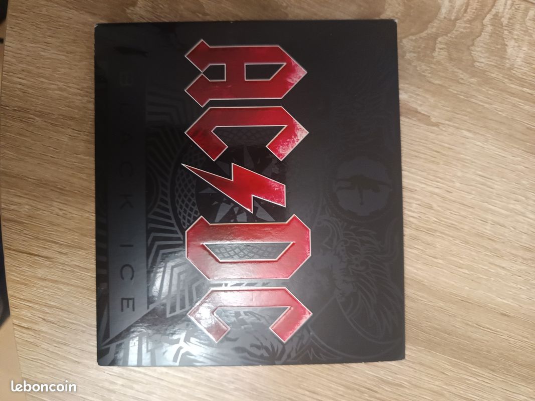 Ac/DC black ice (image 1)