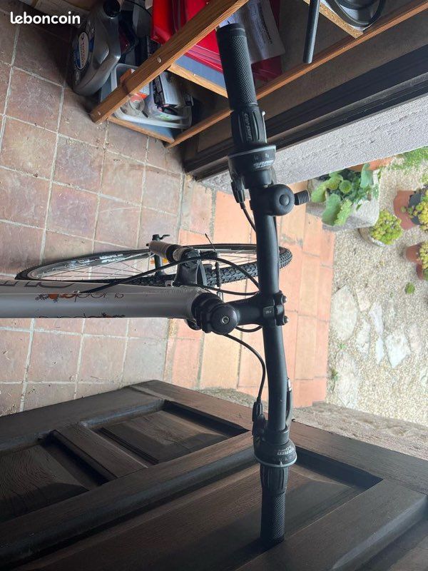 Vélo VTC suede (image 3)