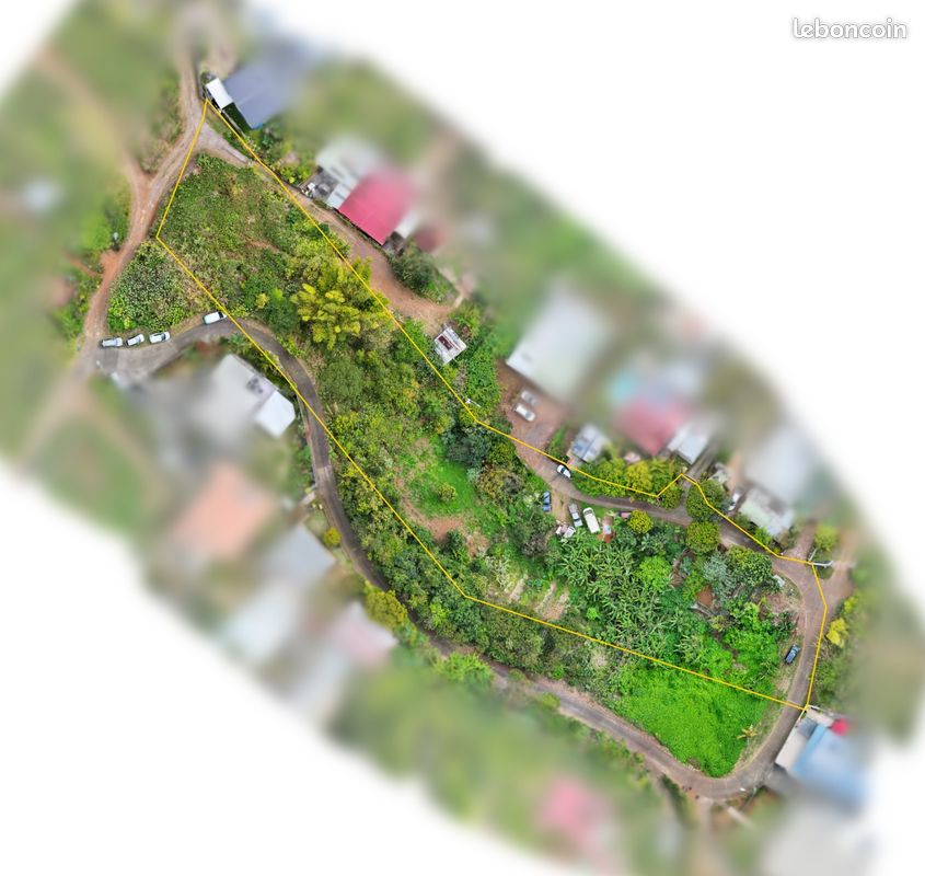 Terrain 4593 m² · à Saint-Paul · 479 000 €