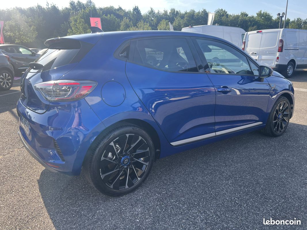 RENAULT Clio TCe 90 ch GSR2 Esprit Alpine (image 16)