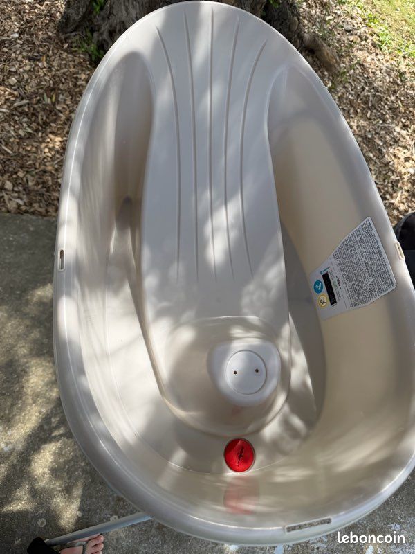 Baignoire bébé avec support et transat intégré – très bon état (image 4)