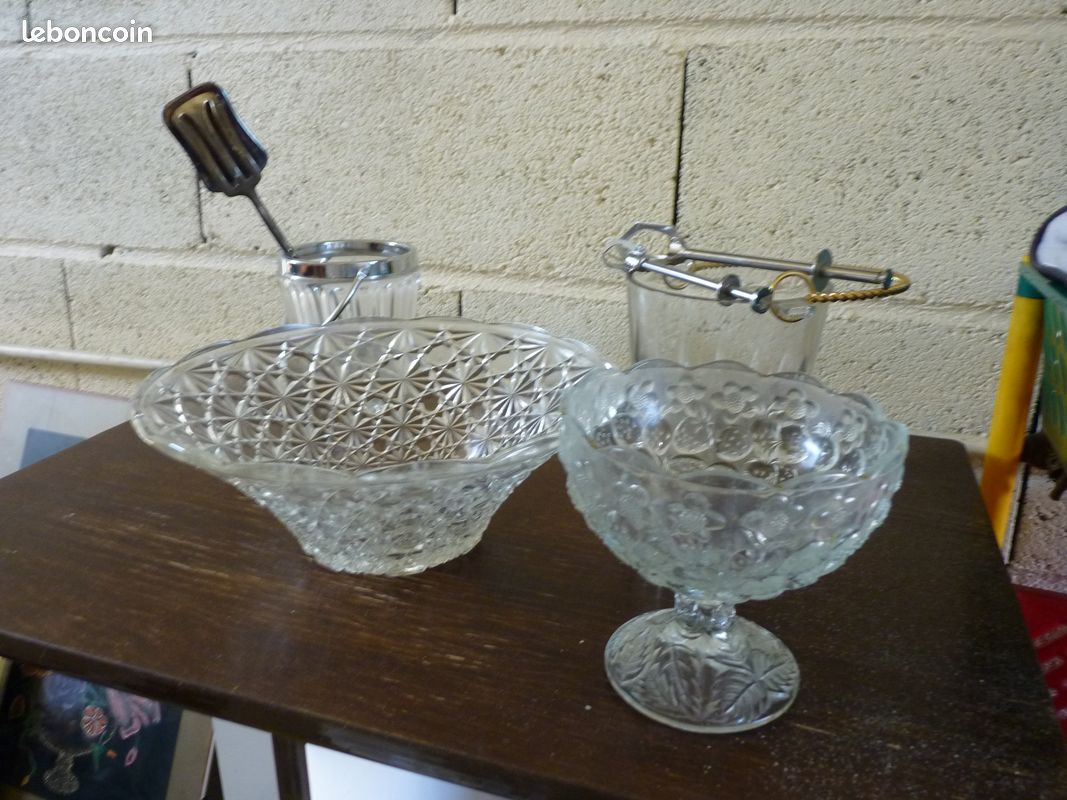 Coupe,sucrier etc.. En verre (image 1)