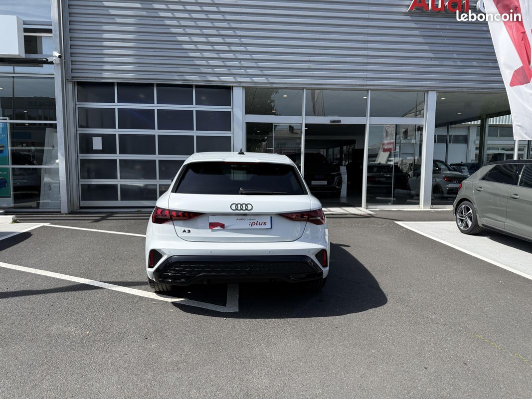 AUDI A3 Sportback 35 TFSI Mild Hybrid 150 S tronic 7 S line (image 4)