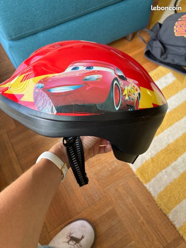 Casque vélo enfants cars 52-56cm tbe (image 3)