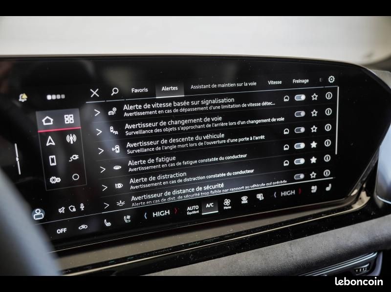 Audi A6 Avant 2.0 TFSI 299ch e-hybrid S line Quattro S tronic 7 (image 33)