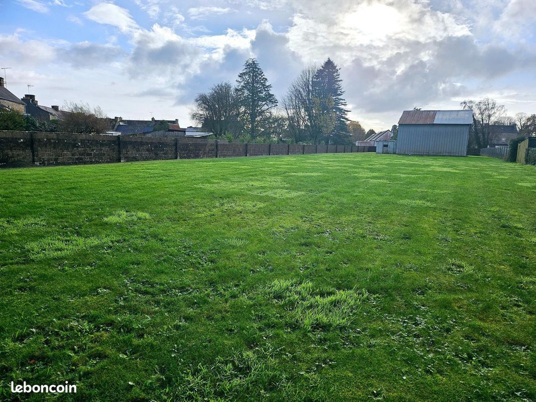 Terrain 1809 m² · à Plouëc-du-Trieux · 1 809 m² · 92 700 €