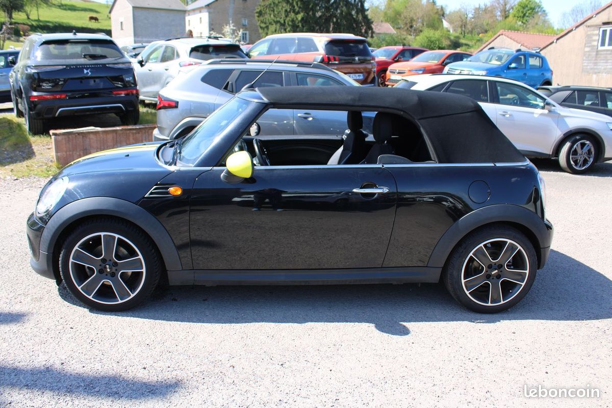 Mini CABRIO ONE CABRIOLET 1L6 ESSENCE 98 CV GPS TACTILE CLIM AUDIO JA 17 RADAR CAPOTE ELECT (image 14)
