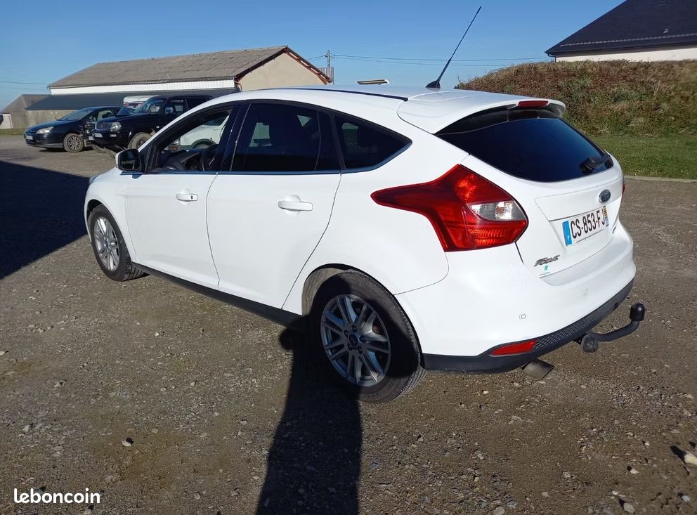 Ford Focus Titanium (image 2)