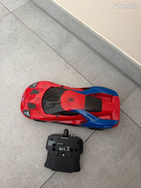 Voiture Jada télécommandé Spiderman (image 3)