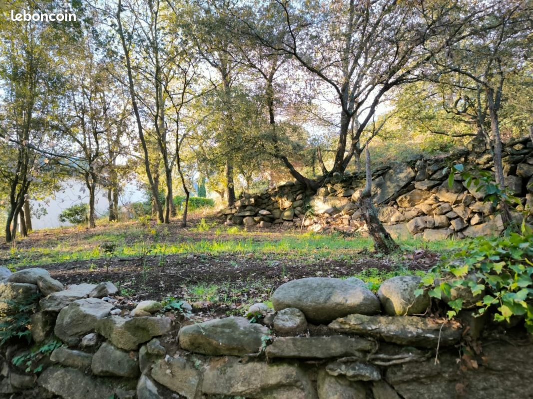 Terrain 1070 m² · à Prades · 59 000 €