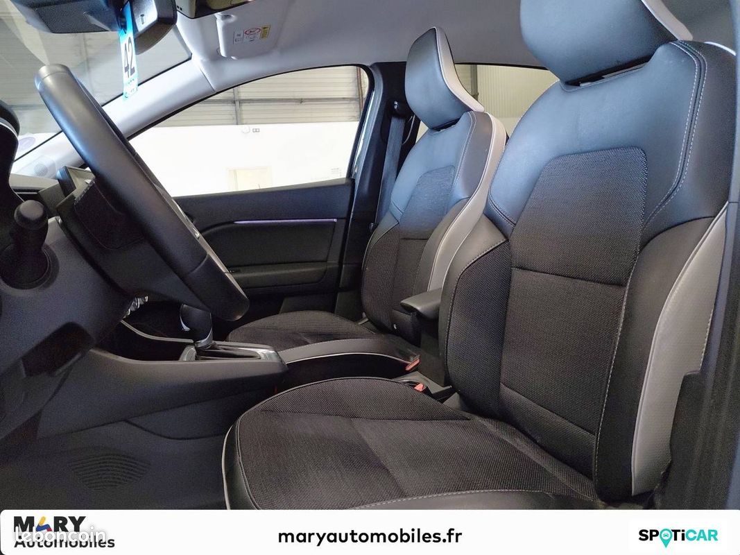 RENAULT Captur E-Tech hybride 145 Techno (image 9)
