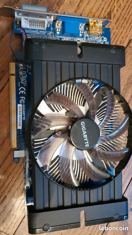 Carte graphique gigabyte r667d3 (image 1)