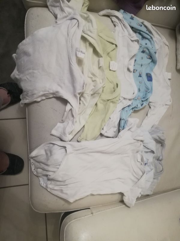 Lot de 10 bodies taille 6 mois (image 2)