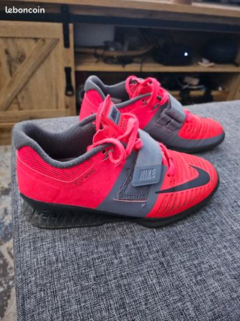 Chaussures d'haltérophilie Nike Romaleos 3 pointure 35,5 d'occasion