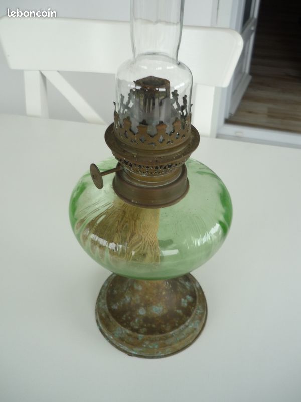 Ancienne lampe à pétrole (image 4)