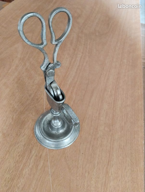 Mouchettes En Fer / Acier Forgé éteignoir à Bougie XVIIIème