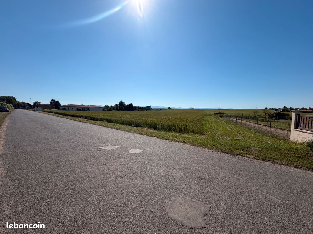 Terrain - 1 084m2 - JOZE · 130 000 €