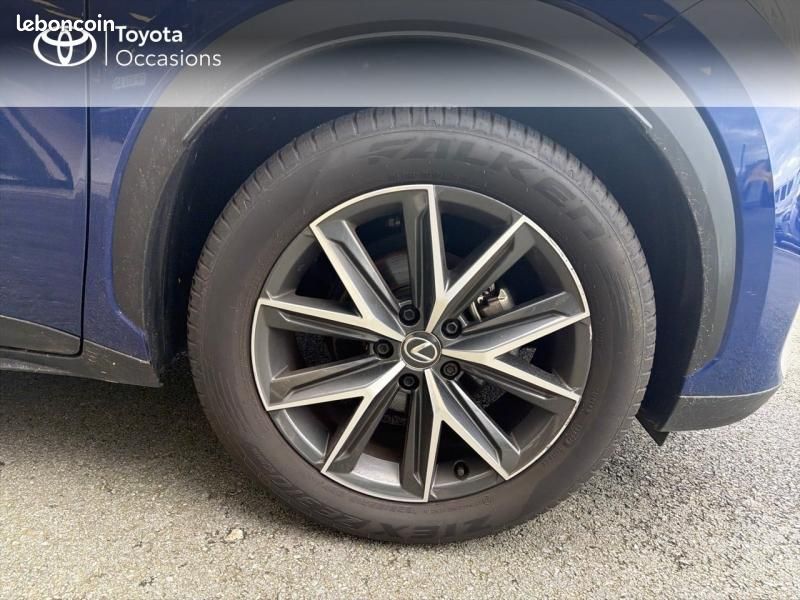 Lexus LBX 1.5 136ch Emotion 2WD (image 16)