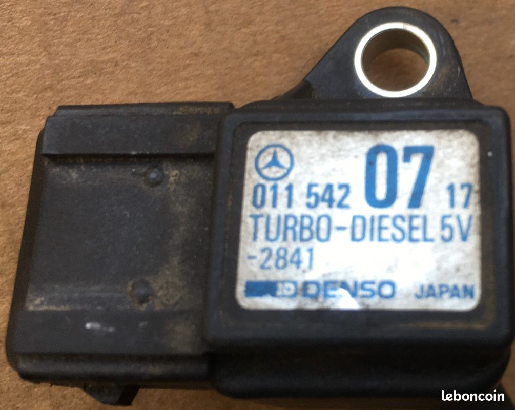 D’occasion 0115420717 capteur de pression d'admission origine Mercedes classe C (image 1)