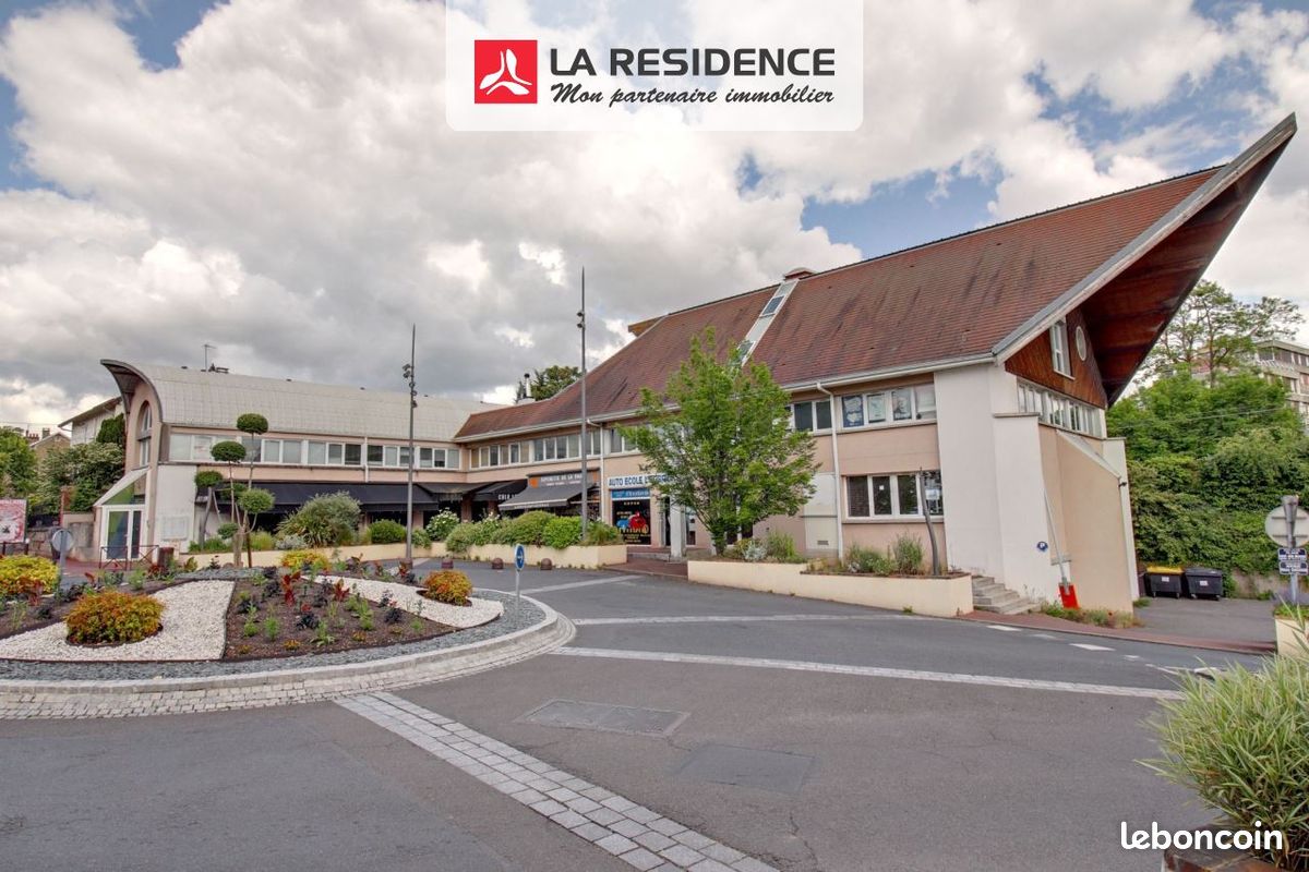 Immeuble 750 m² · à Éragny-sur-Oise · 750 m² · 1 260 000 €
