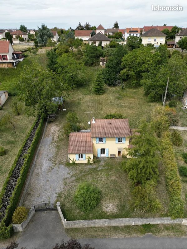 Maison 6 pièces 159 m² · à Saint-Pourçain-sur-Sioule · 159 m² · 235 400 €