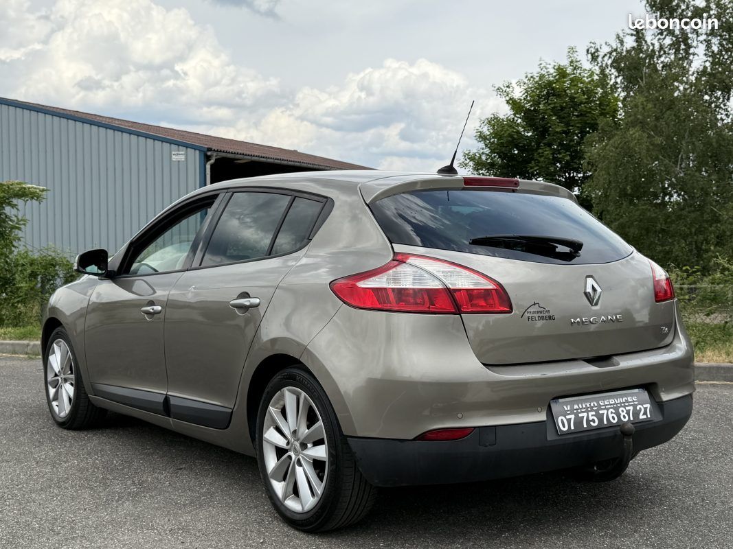 Renault Megane III (B95) 1.4l 130ch TomTom Edition Garantie 6 Mois (image 3)